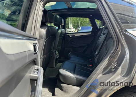 2015 Porsche Macan S z USA, uszkodzony, nr VIN WP1AB2A55FLB51524